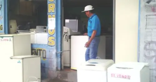 AGENCIA WHIRLPOOL AV CALI AGENCIA WHIRLPOOL AV CALI